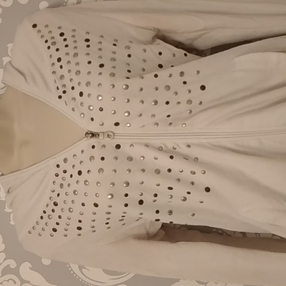 Studded, White, Long-Sleeved T - Picture 3 of 4